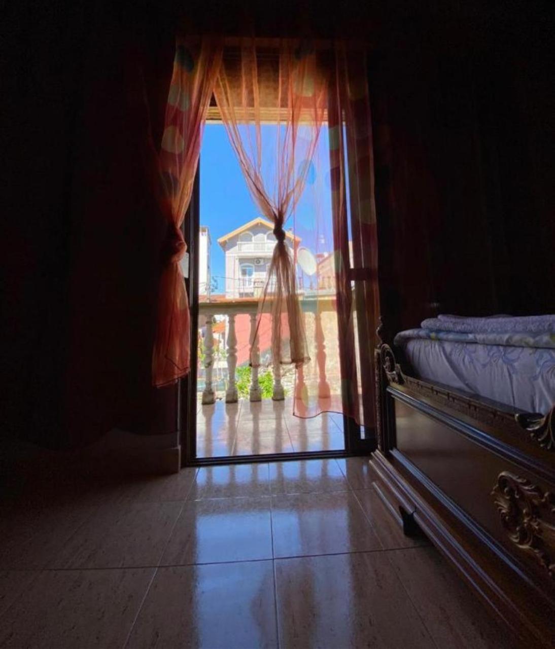 Gather Inn Guest House Шкодер Экстерьер фото